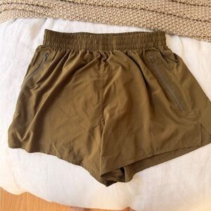 Outdoor Voices Zephyr 3” Running shorts